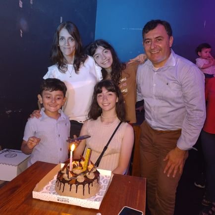 Padre de Familia, Profesor de Matemática, amante de la familia y el fútbol. Dirigente de Acción Católica Argentina