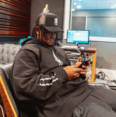 zakes_thabo's profile picture. 