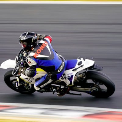 koutan_rc42's profile picture. 京都市北区在住のしがない機械設計者 バイク好き(乗るのも弄るのも) CRF1100L、701SUPERMOTO、FZ-1、TT-R125LWE、KSR110など所有