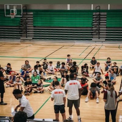 SCU Grad, Former College-Pro PG, Coaching, Training, and mentoring to improve the lives of the youth! (Bishop Mcguiness HS 🏀 coach/ Next Level AAU 🏀 Coach)