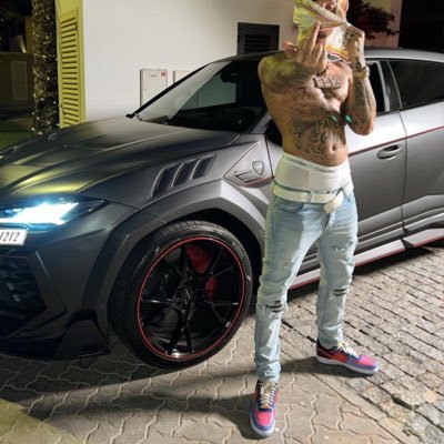 discreet290's profile picture. 