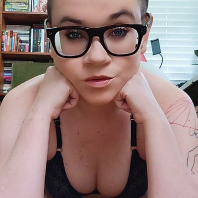 Geek. SW. Porn Person. Pansexual. Them Fatale. ADHD. OCD. Too online for their own good. #YouCantAskThat #TripleJ #Penthouse #PAXAus

(She/They)