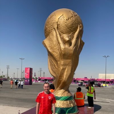 Newportonian 👼 Swansea City 🦢⚽️ Cymru🏴⚽️ #TogetherStronger https://t.co/oOCLQN3gnq https://t.co/M5EkItVTuo