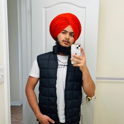 🚜 Son of Jatt  😎GURI 🇨🇦 Brampton  🖤GYM LOVERS  🎂1/12 ✊ ਮਿੱਤਰਾ ਦਾ ਦਿਲ ਖੁਸ਼ ਰਹਿਣਾ ਚਾਹੀਦਾ... ਵੇਰੀਅਾ ਦੀ ਸਾਨੂੰ ਪਰਵਾਹ ਕੋੲੀ ਨਾ....