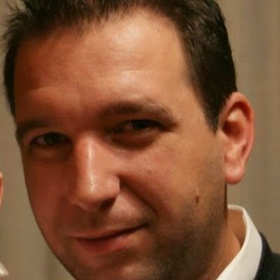 JaviVSolutions's profile picture. Especialista en espacios educativos apasionado por la educación.