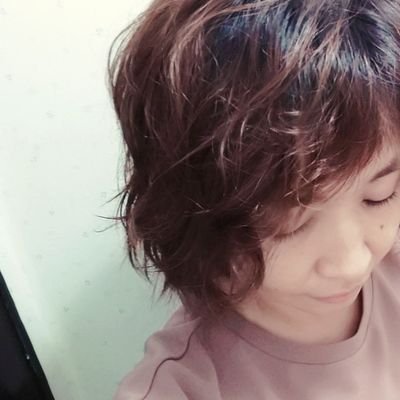 kuma_ko_guma's profile picture. 性と生 愛とは何かを考える 
チョコがゆっくりとける間で 
#性愛短歌