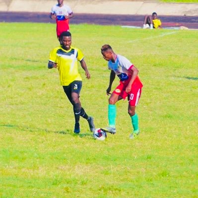 I’m a footballer who wants to play and go far ⚽️⚽️⚽️🙏