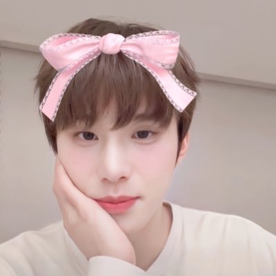 𝒟𝑒𝒶𝓇𝓃𝑒𝓈𝓈 {𝓃.} : 𝒥𝓊𝓃𝑔𝓌𝑜𝑜 ♡´ (fan account)