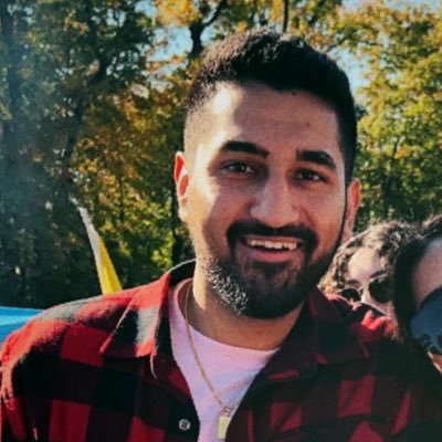 TheEntouRAJ's profile picture. 812 | 941