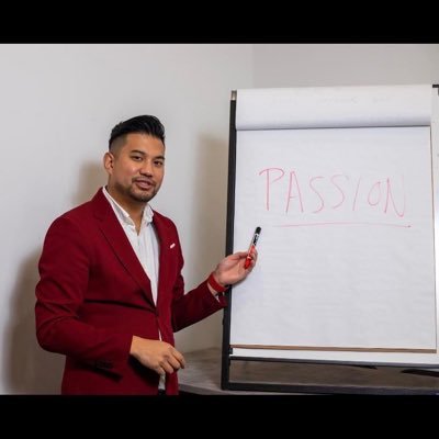 Real estate broker in Montreal, I love art, business, motivation. Living by the 10X rules. Je touche à l'immobilier, l'art, motivation. IG: youthanaradisson