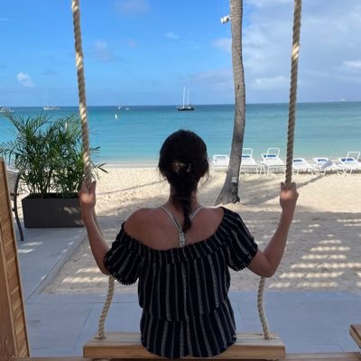 North Carolina Girl 💍 @nmulb 🎀Mom 📚Book Lover ✈️Traveler 🏃🏻♀️Runner