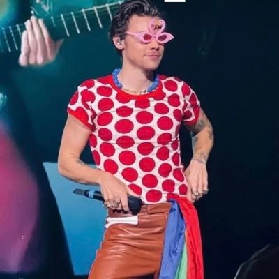 loves_mitam's profile picture. if ur lonely in chicago🥹