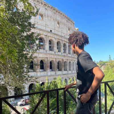 eyovo_'s profile picture. 