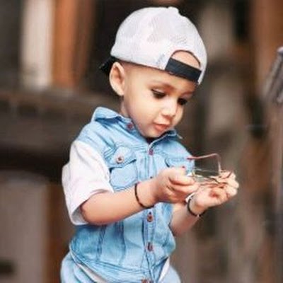 aish28522's profile picture. 