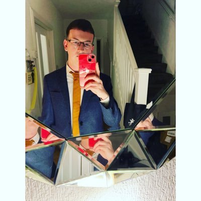 txnybrxwn's profile picture. 