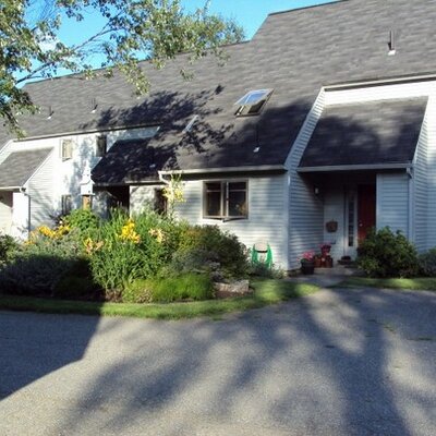 Profile Picture of Cheryl Russell McLaughlin (@SaleCondo) on Twitter