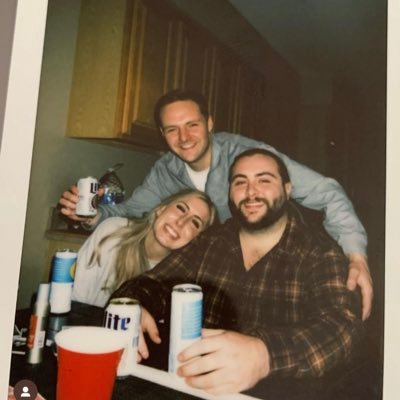 jkuyk32's profile picture. yerry