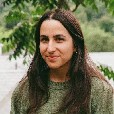 MeeraDesai18's profile picture. PhD candidate @UMSI