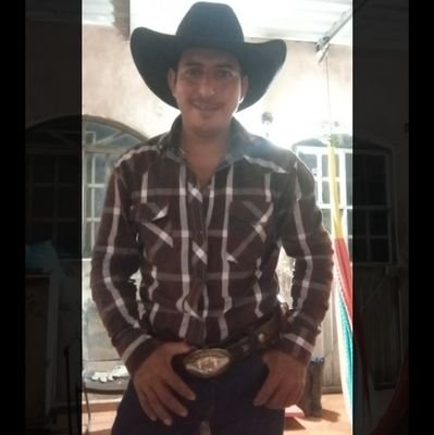 De corazón ranchero, no hago reverencia con sombrero ajeno🤠 y lo que vé, es lo que hay✌️