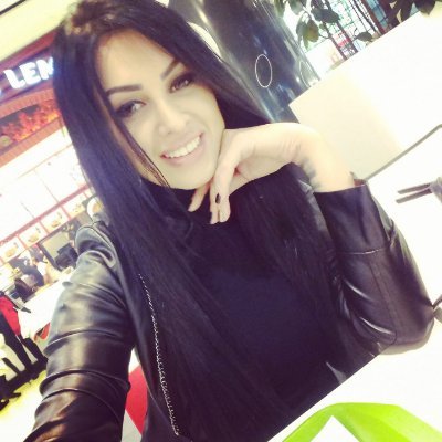 Je suis à la recherche d'une relation sérieuse et basse sur la confiance.