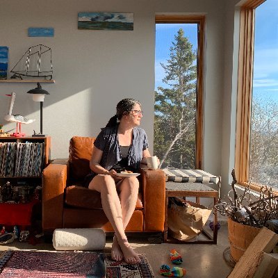 Be the Karen you want to see in the world. https://t.co/dbI137xe4u  #LandBack She/her/screenwriter