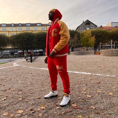 bangalysiga's profile picture. ℝ𝕌ℕℕ𝕀ℕ𝔾 𝕎𝕀𝕋ℍ 𝕋ℍ𝔼 𝔾ℝ𝔸𝕍𝔼 𝔻𝕀𝔾𝔾𝔼ℝ𝕊