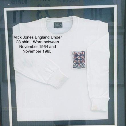 Father of 4 fab children. 

Football memorabilia collector. 

In 2000 I was the first person to lead a Bradford team out in a National Football Final since 1911