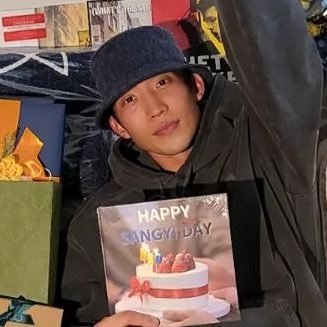 shay_ry532's profile picture. 응답하라 슬기로운 언슬전 로스쿨 라켓소년단 엄친아