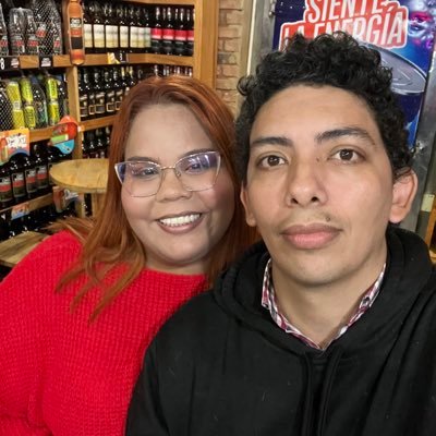 milakaramirez's profile picture. 28. Lic. Comunicadora Social 
Te ayudaré a posicionar tu marca 🌐
Me dedico a gestionar redes sociales
Soy Ceo de https://t.co/SbkteHGkqt