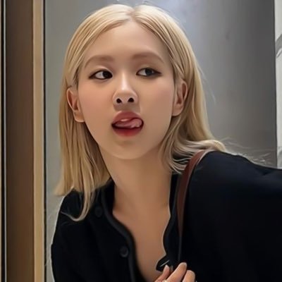 stanbIckpnk's profile picture. Rosé voices: THIS IS SONG IS CALLED AS IF IT'S YOUR LAST, SO I WANT EVERYBODY TO DANCE LIKE IT'S YOUR LAAAAAAAAAAAAAAAAAST