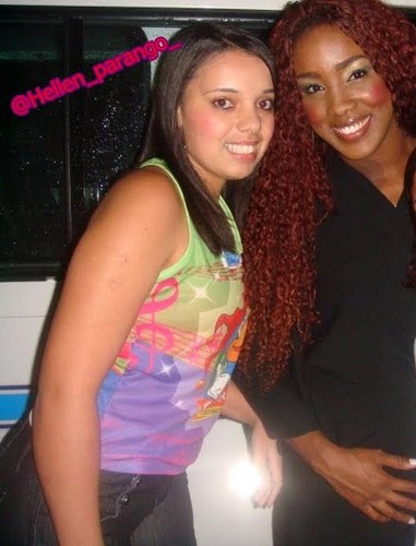 No Meu s2 aonde quer que eu vá, sempre levarei o teu sorriso em meu olhar ♥ @OLeoSantana -- Dona do FCO-Pra sempre Parangolé Tudo Nosso ♥