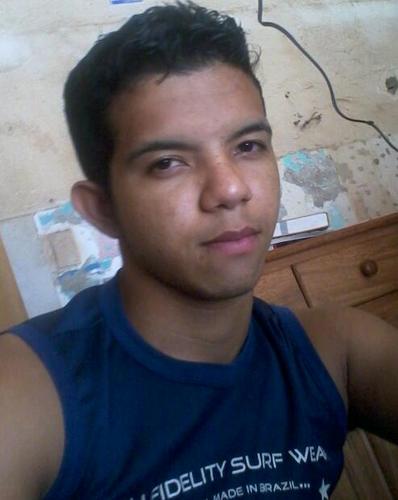Homem,17 anos, APAIXONADO Por MUSCULAÇÃO, Corpo Atlético, Lutador de Boxe, Flamenguista e muitas outras coisas...