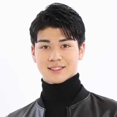 大阪府出身！映画好き！18歳！
俳優目指してます！
僕の演技を見てくださった人達の生き方を見つける、夢を掴む手伝いをできる俳優を目指してます！
目指せ！運、希望、出会い…全てを“運ぶ”　　　俳優！
↓Mr.タキシードの投票！↓