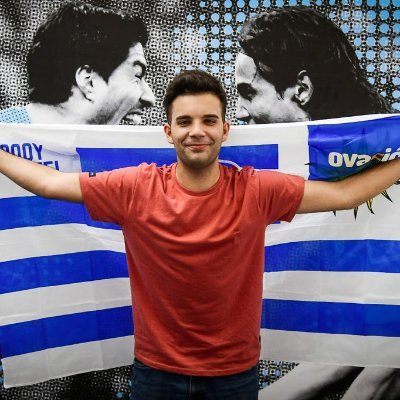 Licenciado en Comunicación en la @UnivMontevideo. Periodista en @elpaisuy, suplemento deportivo @Ovaciondigital