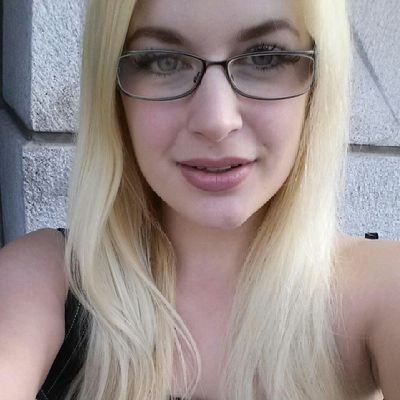 LindaLe78747023's profile picture. 