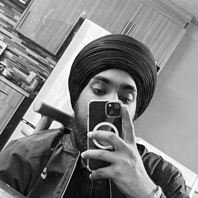 singhphotoz's profile picture. 