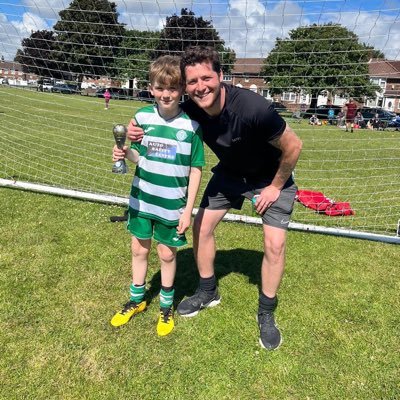 UEFA qualified #Grassroots footy coach. Here to share ideas, update on Finn Harps U14’s progress, playing in the WKJFL Liverpool. Also ramble my views on Footy!