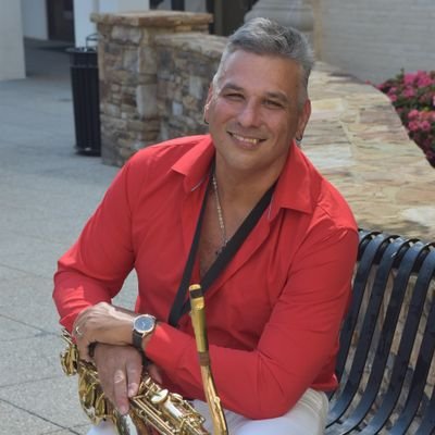 Smooth Jazz saxophonist originally from Miami, FL now residing in Atlanta. 👇👇👇