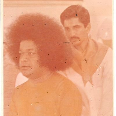 Proud Sanatani THE Hindu. Don't respect who don't respect. कर्मण्येव अधिकार meaning Control is with me. So I perform Duty as a Brahmin- Pray for all.