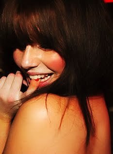 U smile I smile.