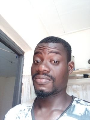 exponentiel_l's profile picture. Respectueux courtois ,le travail