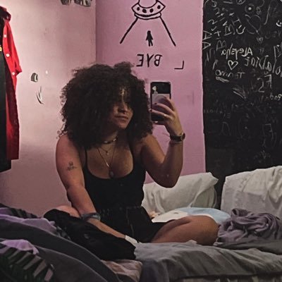 Iupi 🐓/ 🏳️🌈/ libra/ she/her. Perdí mi otra cuenta. Pero como las cucarachas las putas no mueren. 🫶🏻