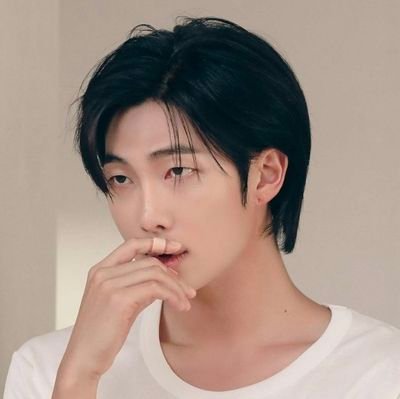趣味垢
交換垢
そして本垢
推しが尊い
#BTS #RM #ナムペン #army
#大人army
漫画 アニメ 韓ドラ
成人済み