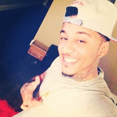 Lover of Trans Girls, Black Girls, White Girls, Latina Girls, Asian Girls…Girls Girls Girls🤗 My reposts be lit 🔥💦🍆