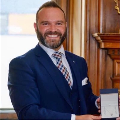 6th generation of Scotland's oldest family owned Jeweller & Director of LAINGS Edinburgh, Glasgow, Southampton & Cardiff. Passionate about diamonds & watches.