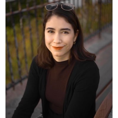 susana_horia66's profile picture. La felicidad no perdona a los cobardes.