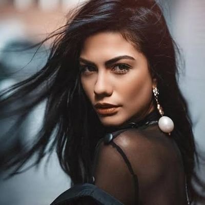 SwittPrincess's profile picture. Seu veneno não me atinge,fortalece.👑