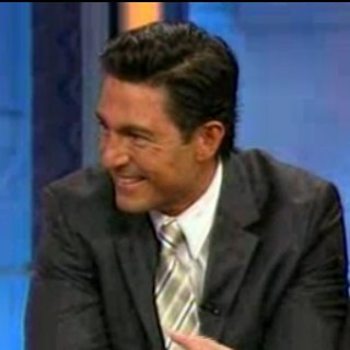 FernandoQuotes's profile picture. Enterate de todas las frases y palabras de el rey de las telenovelas. Yo no bailo, yo no canto pero encanto -Fernando Colunga