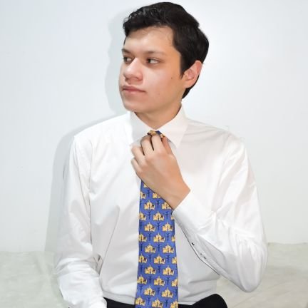 Estudiante en @IPN_MX
Solo abrí nuevamente Twitter por Tendencias Económicas Globales jaja 🤠👍🏻