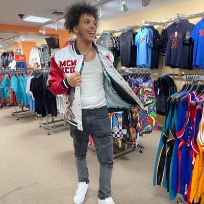 RollingroseCEO's profile picture. Stoner - Gamer - Streamer📸🎥 Live on kick